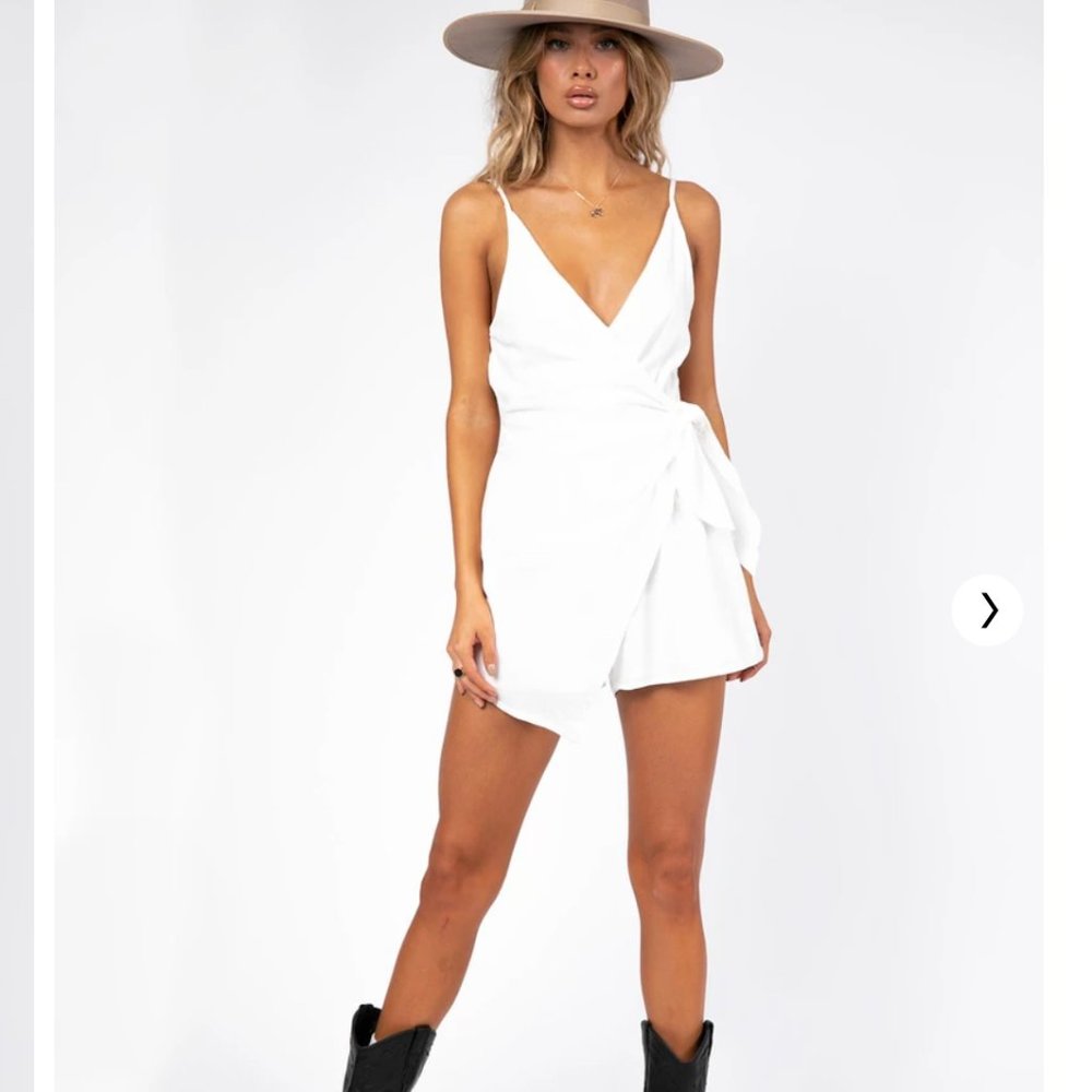 LAST CHANCE - Princess Polly Romper NWT